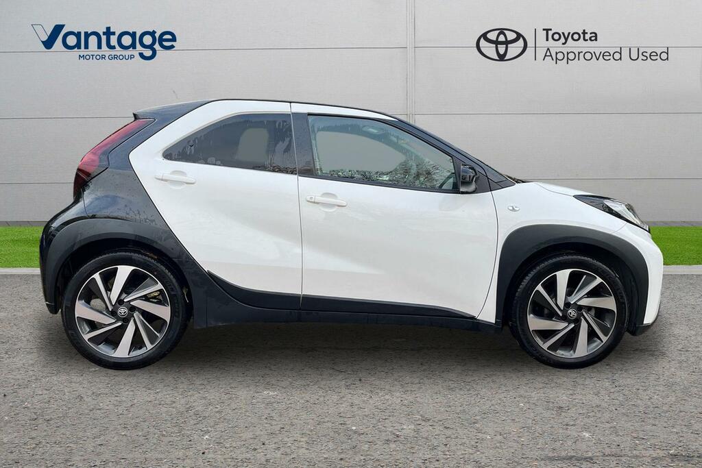 Toyota Aygo X 1.0 Vvt-i Edge Hatchback Euro 6 White #2