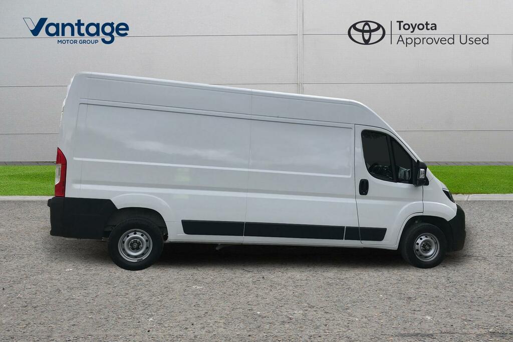 Toyota PROACE 2.2 Bluehdi 35 Icon Long Panel Van Lwb Medium Roof White #2