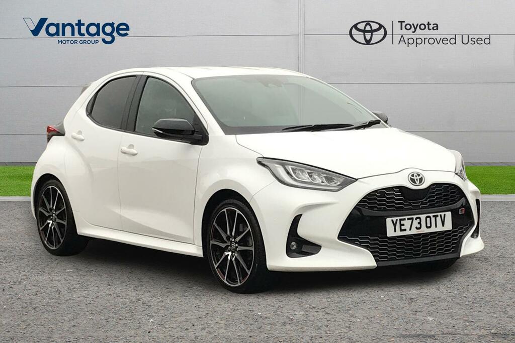 Toyota Yaris 1.5 Vvt-h Gr Sport E-cvt Euro 6 Ss White