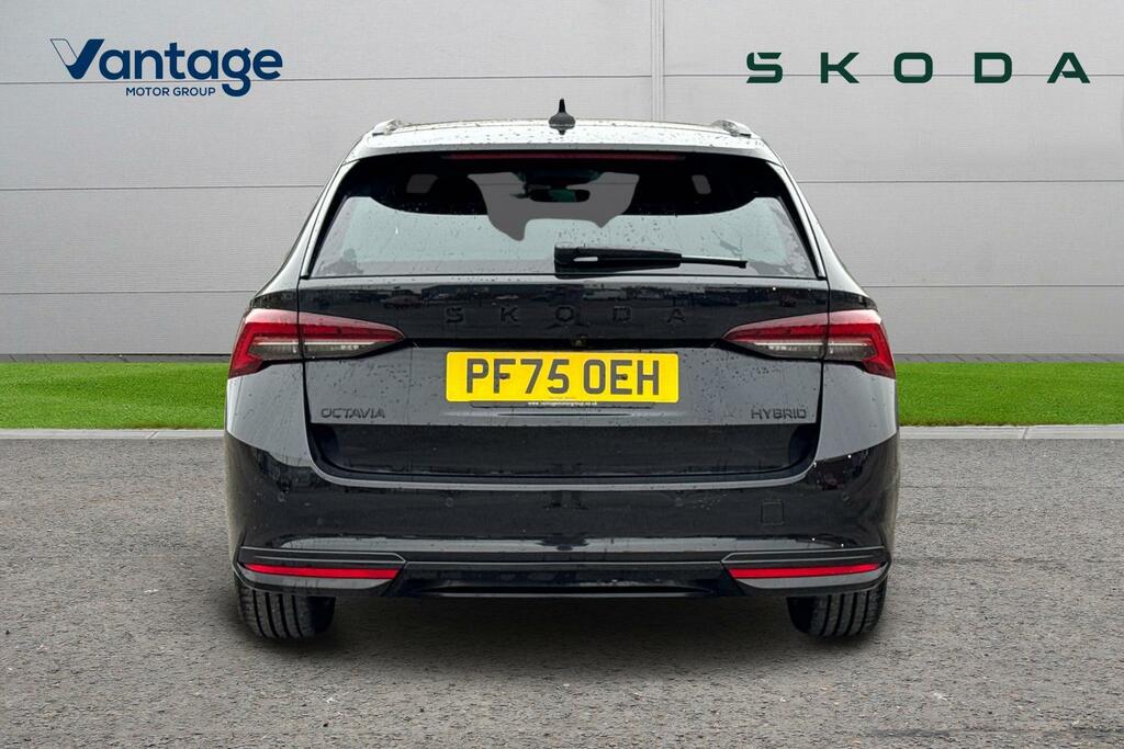 Skoda Octavia 1.5 Tsi 150 E-tec Sportline Dsg PF75OEH Black #4