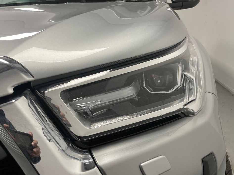 Toyota HILUX Invincible 2.4 D-4d Silver #4