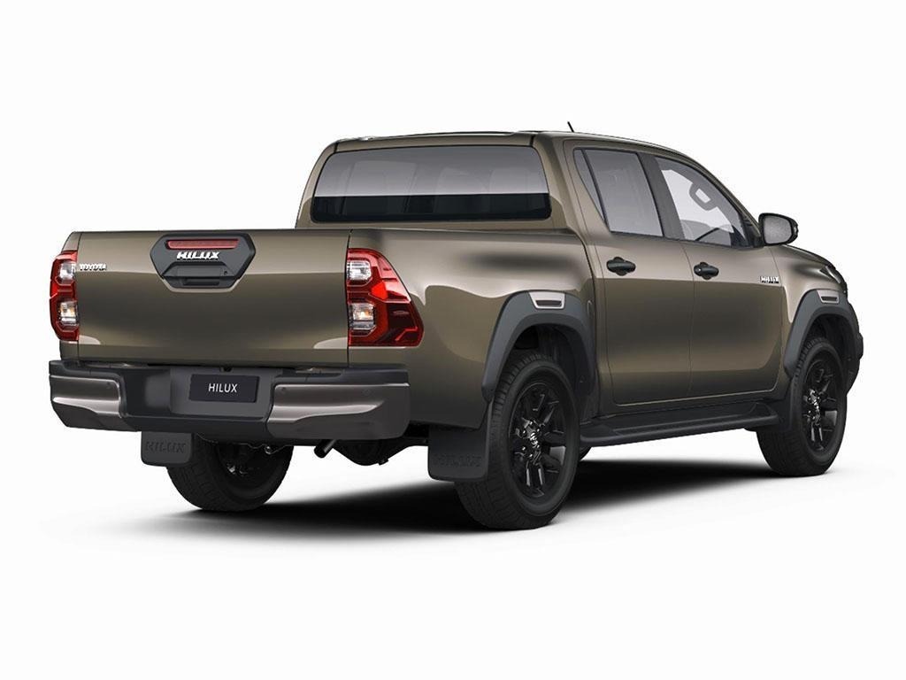 Toyota HILUX Invincible X Dcab Pick Up 2.8 D-4d Brown #2