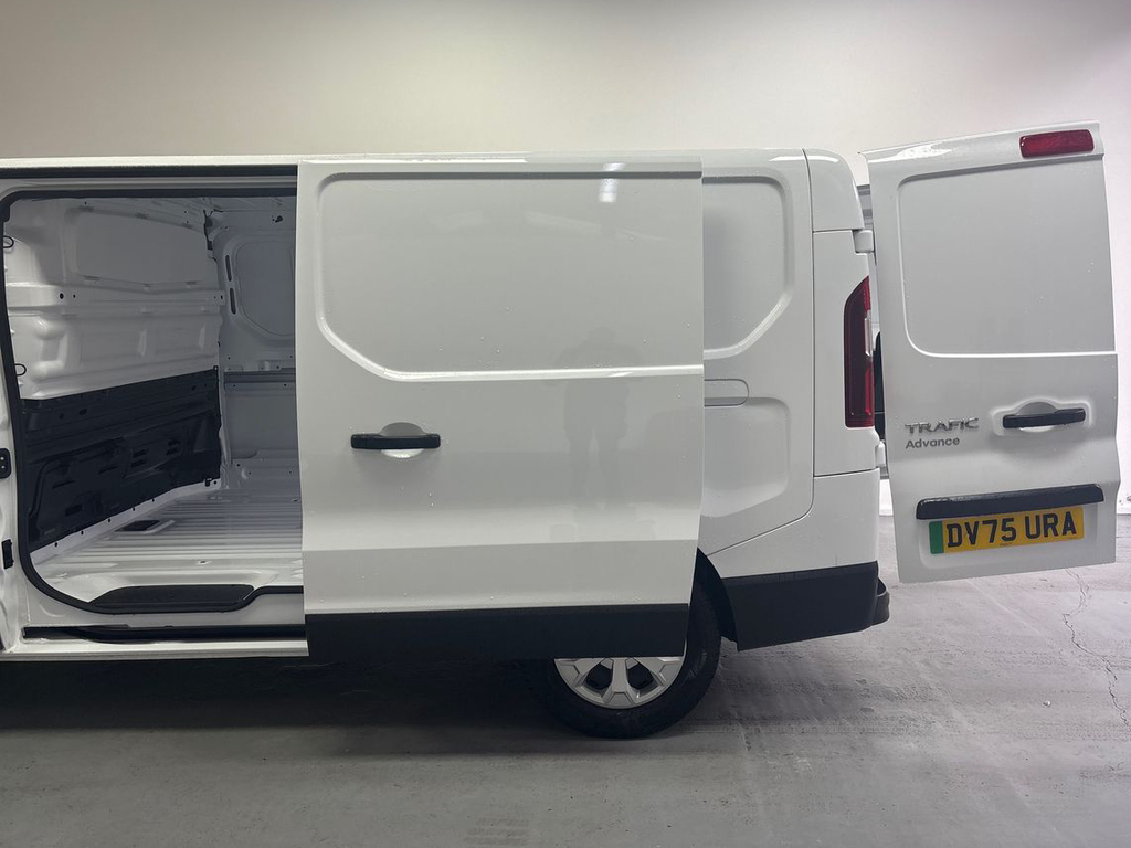 Renault Trafic Ll30 E-tech Advance L2 H1 Lwb 52Kwh White #6