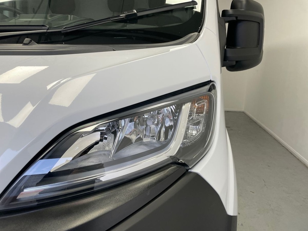 Peugeot Boxer 335 Professional Premium L2 H2 Mwb 2.2 Bluehdi 14 White #4