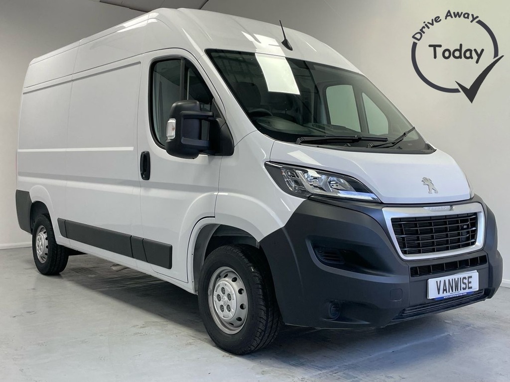 Peugeot Boxer 335 Professional Premium L2 H2 Mwb 2.2 Bluehdi 14 White