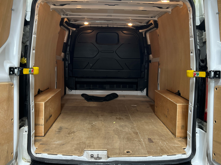 Ford Transit Custom 300 Trend L2 H1 Lwb 2.0 Ecoblue 105Ps WG72XTY White