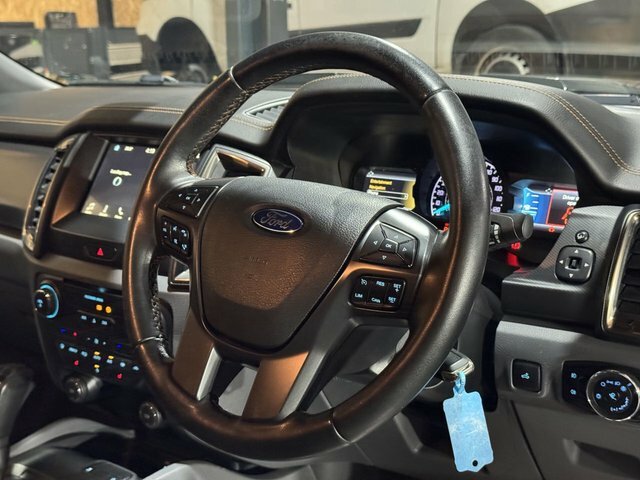 Ford Ranger 3.2 Tdci Wildtrak Pickup Double Cab Aut YO68BVH Black #4