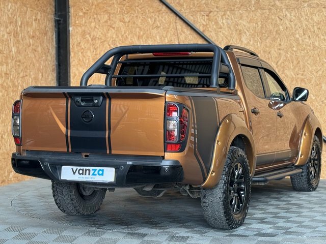 Nissan Navara 2.3 Dci Tekna Pickup Double Cab 4W Orange #3