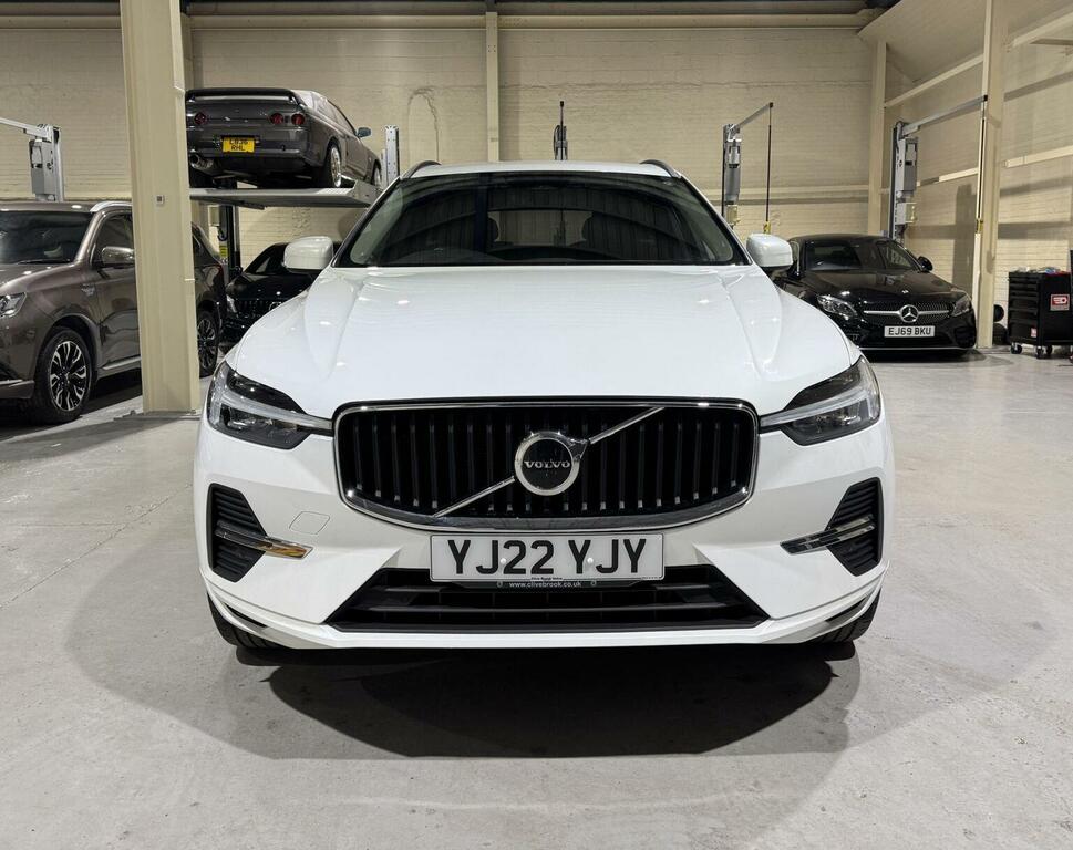 Volvo XC60 2.0 B5 Mhev Momentum Awd Euro 6 Ss YJ22YJY White #2