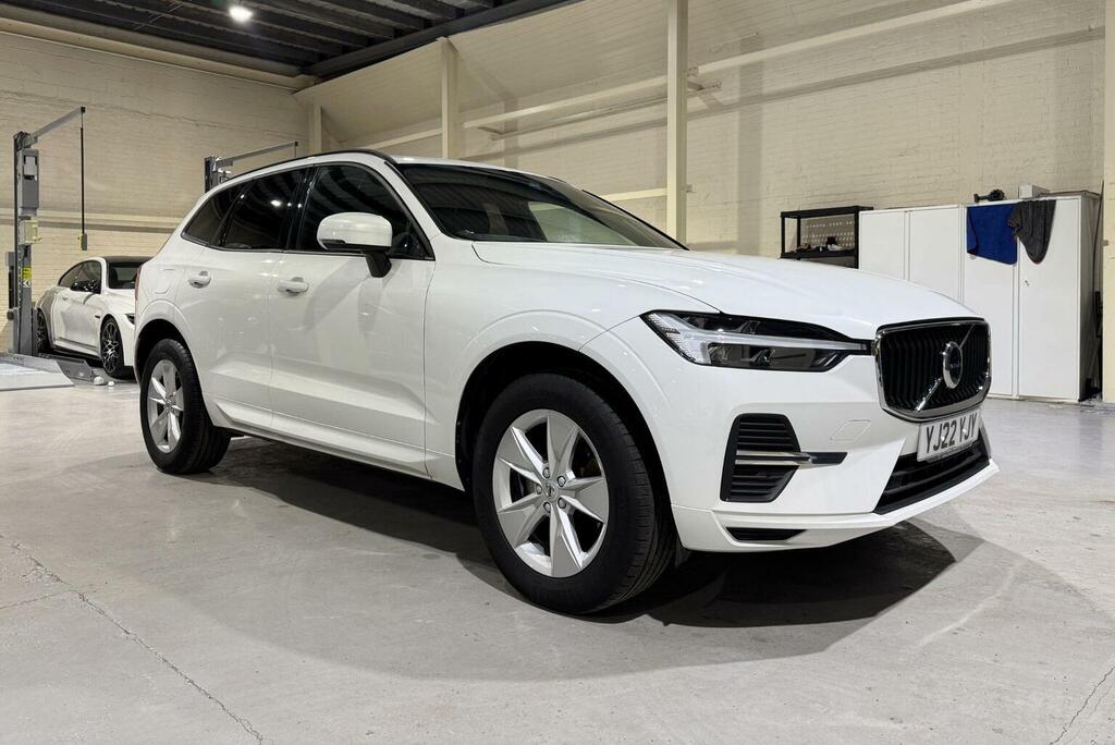 Volvo XC60 2.0 B5 Mhev Momentum Awd Euro 6 Ss White