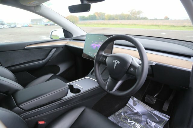 Tesla Model Y 2022 Dual Motor Long Range Suv XGZ2147 White #2