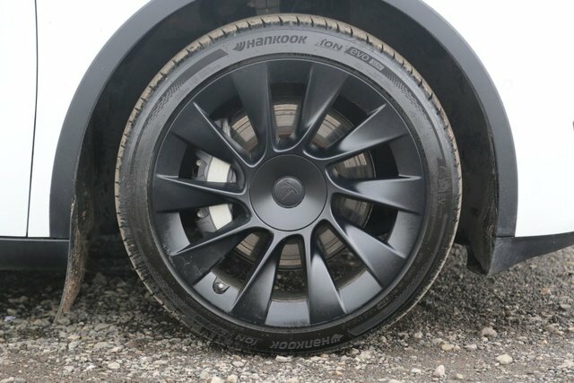 Tesla Model Y 2022 Dual Motor Long Range Suv XGZ2147 White #3