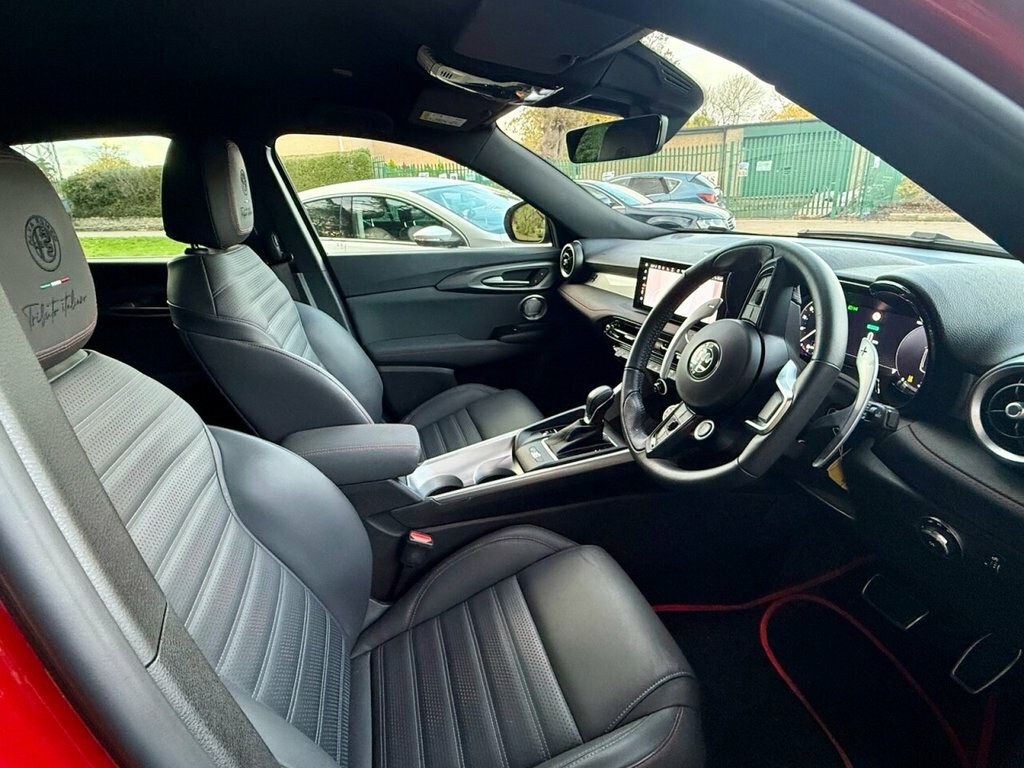 Alfa Romeo Tonale Suv EJ74LWP Red #3