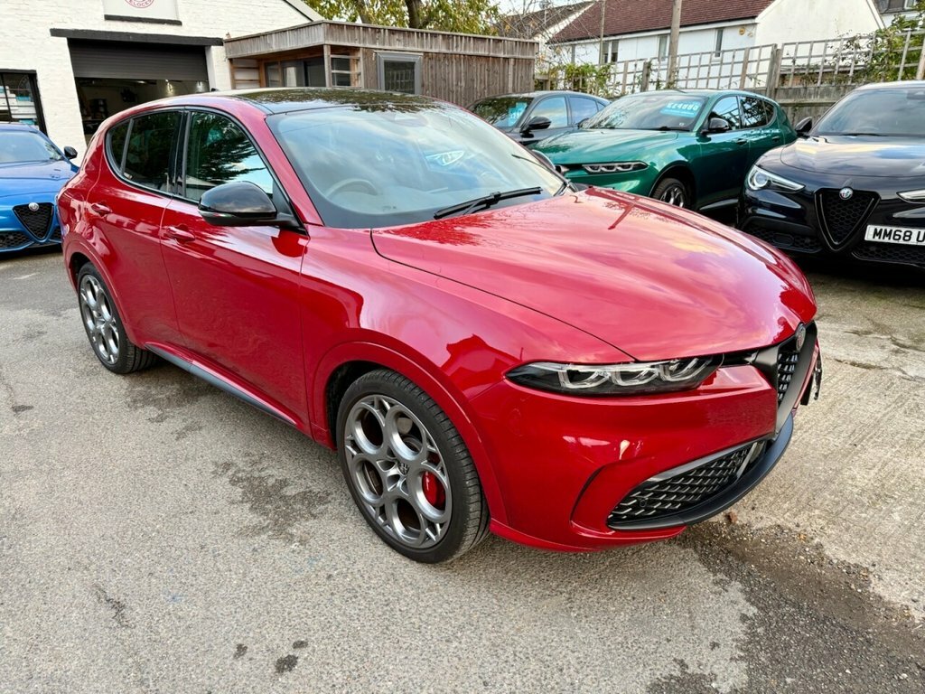 Alfa Romeo Tonale Suv Red