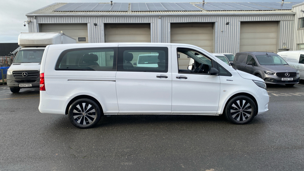 Mercedes-Benz eVito Premium OY75UDD White #6