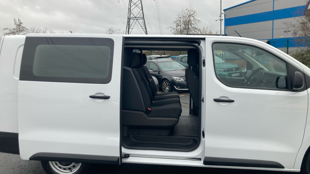 Vauxhall Vivaro Prime White #2