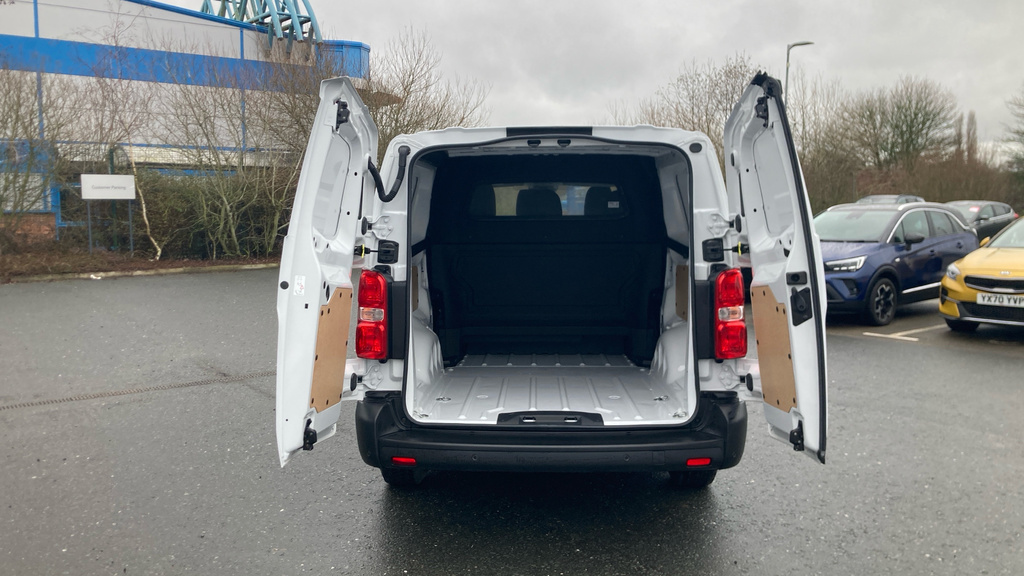 Vauxhall Vivaro Prime White #5