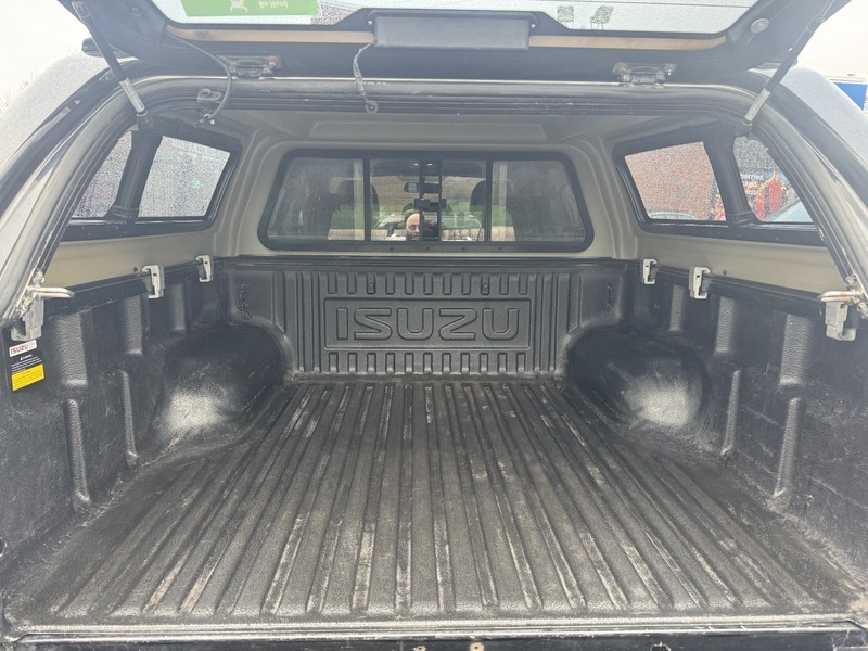Isuzu Rodeo Blade Dcb No Vat White #52