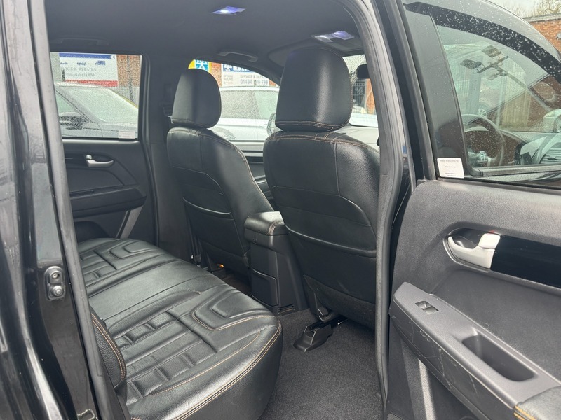 Isuzu Rodeo Blade Dcb No Vat White #48