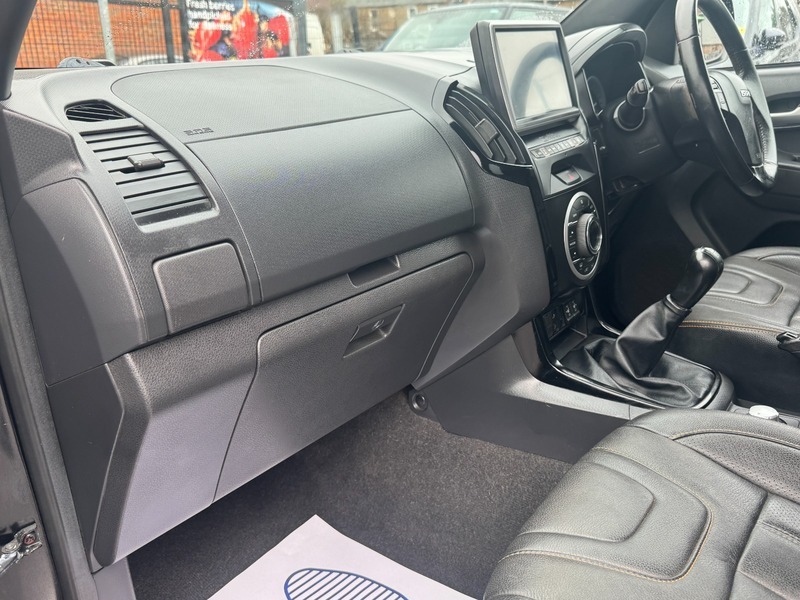 Isuzu Rodeo Blade Dcb No Vat White #43