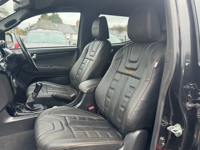 Isuzu Rodeo Blade Dcb No Vat White #25