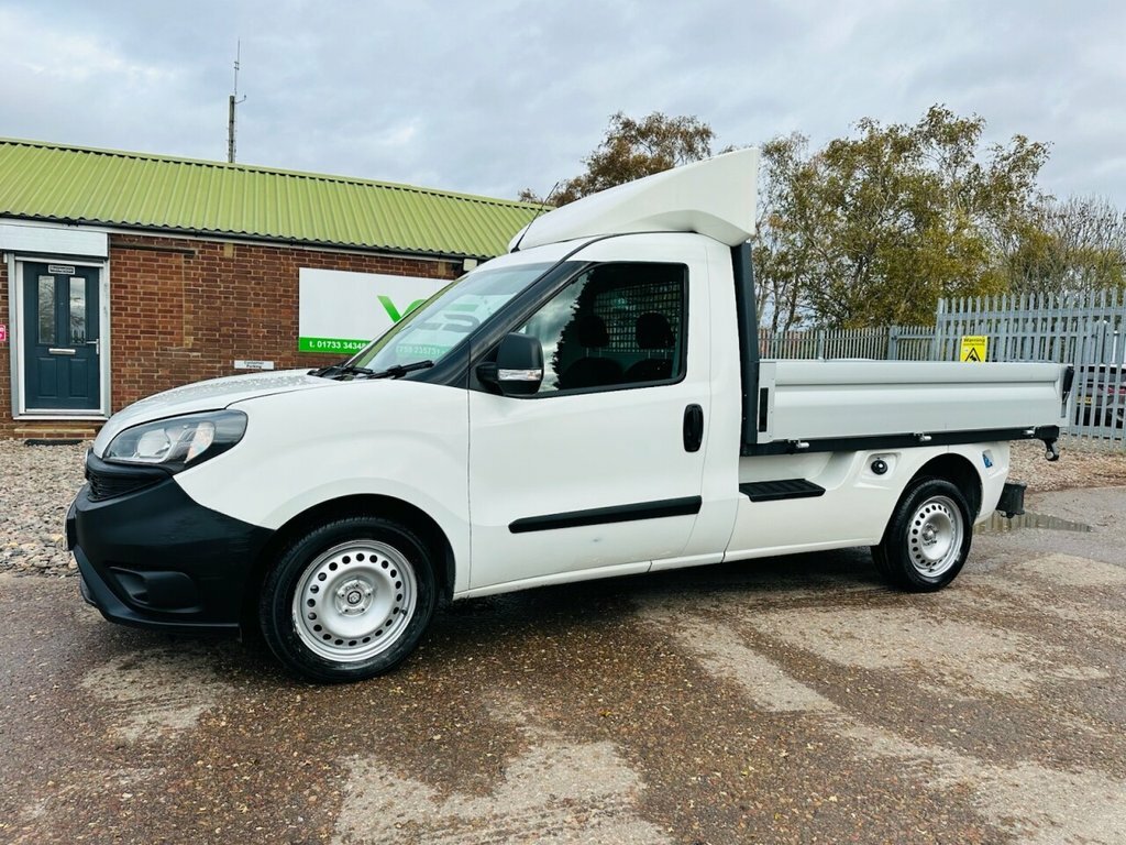 Fiat Doblo 1.6L Null SJ71HSD White #5