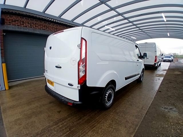 Ford Transit Custom 2L Leader BG21THV White #4