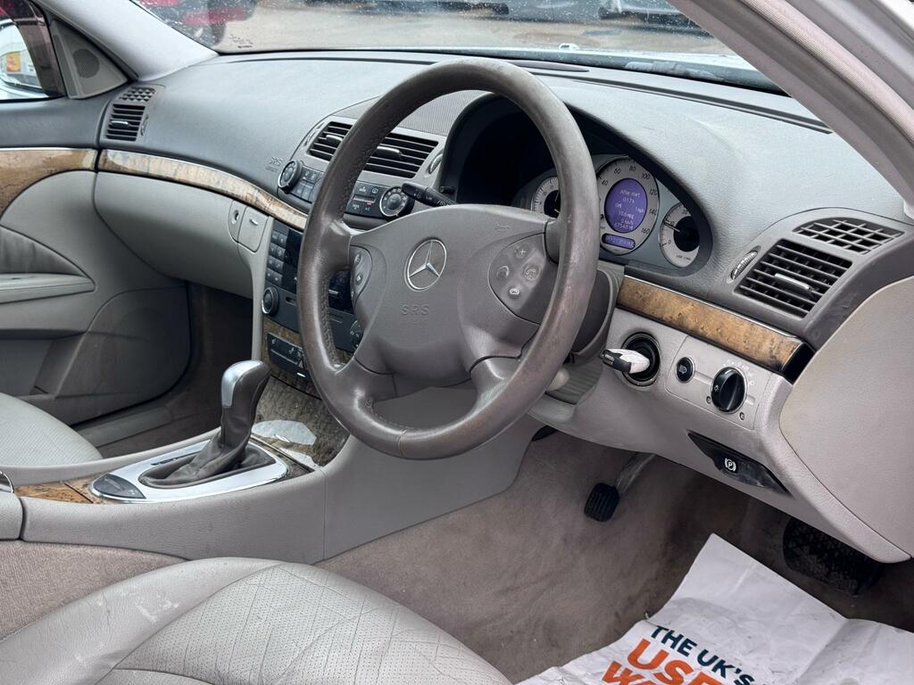 Mercedes-Benz E Class E220 Cdi Avantgarde Silver #4