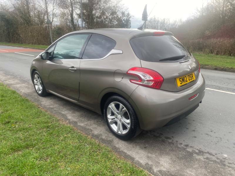 Peugeot 208 1.4 Hdi Allure - 2012 12 Grey #3