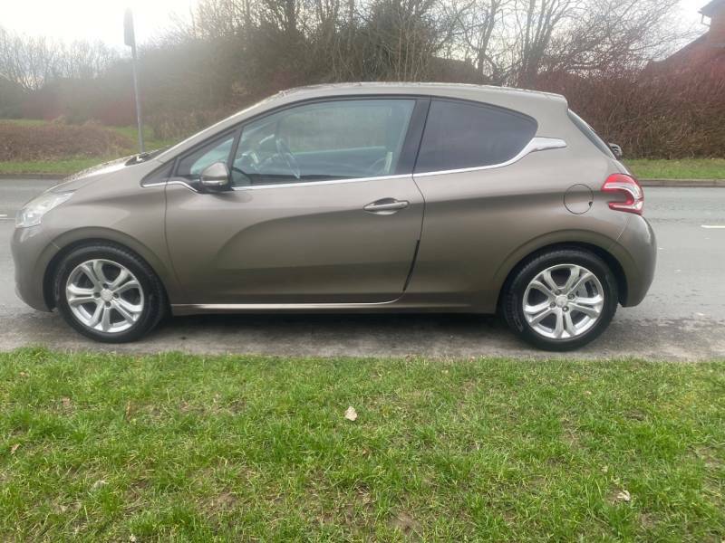Peugeot 208 1.4 Hdi Allure - 2012 12 Grey #2