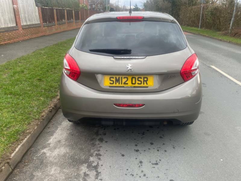 Peugeot 208 1.4 Hdi Allure - 2012 12 Grey #4