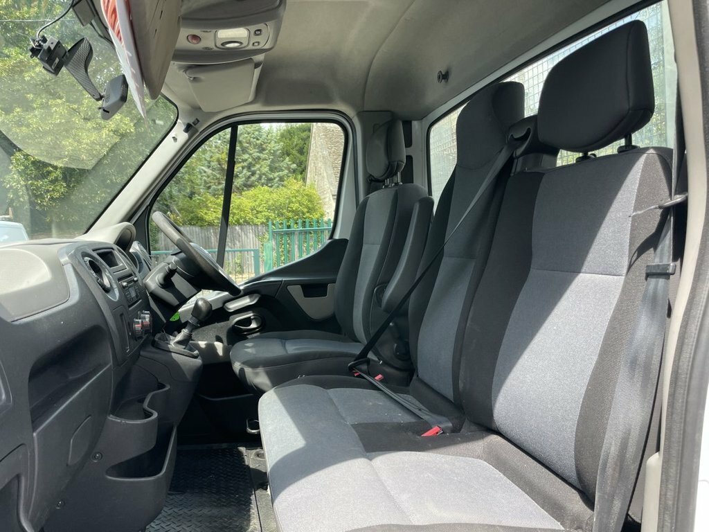 Nissan NV400 2.3 Dci Se Shr Dropside 135 Bhp White #4