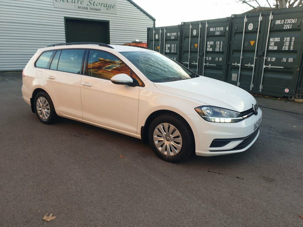 Volkswagen Golf Estate White