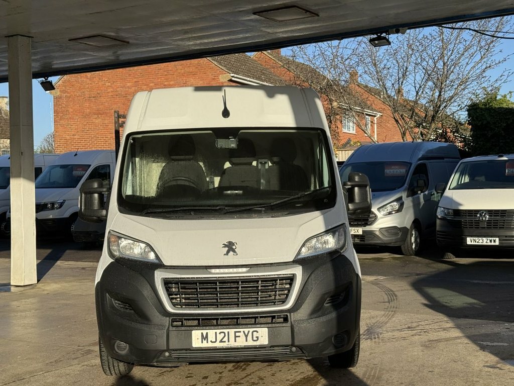 Peugeot Boxer 2.2L Professional MJ21FYG White #2