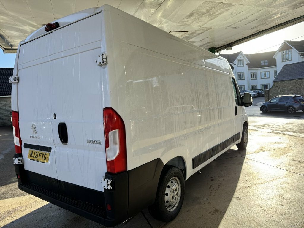 Peugeot Boxer 2.2L Professional MJ21FYG White #5