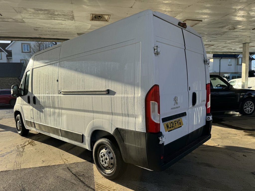 Peugeot Boxer 2.2L Professional MJ21FYG White #4