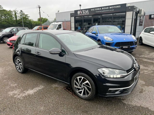 Volkswagen Golf Tsi Match Hatchback CP19HRL Black #2