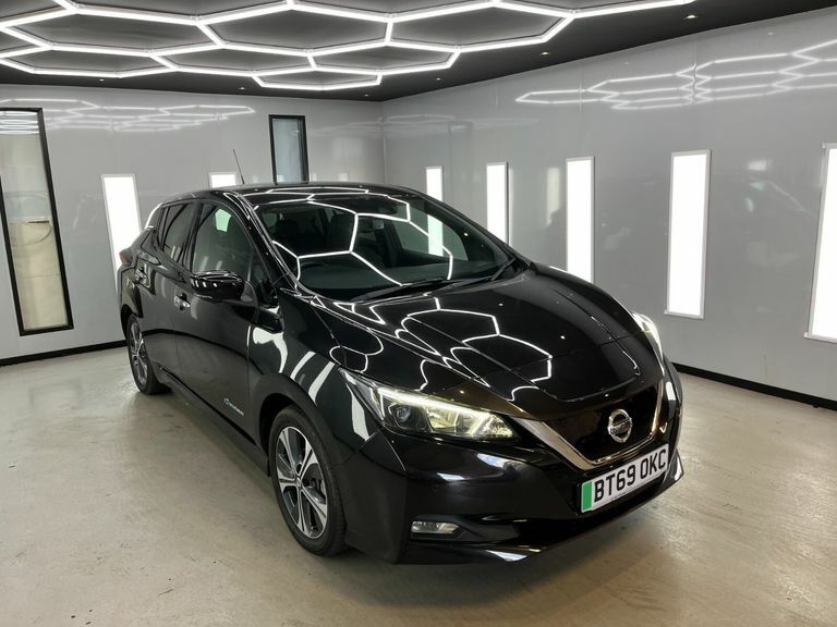 Nissan Leaf N-connecta Black