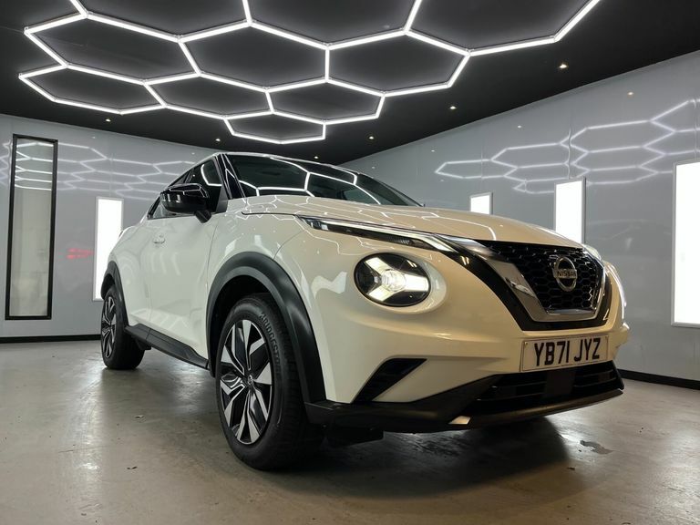 Nissan Juke Dig-t Acenta YB71JYZ White #2
