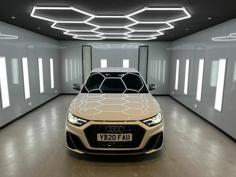 Audi A1 Sportback Tfsi S Line Competition White #4