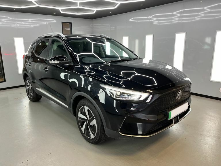 MG ZS Trophy Connect Black