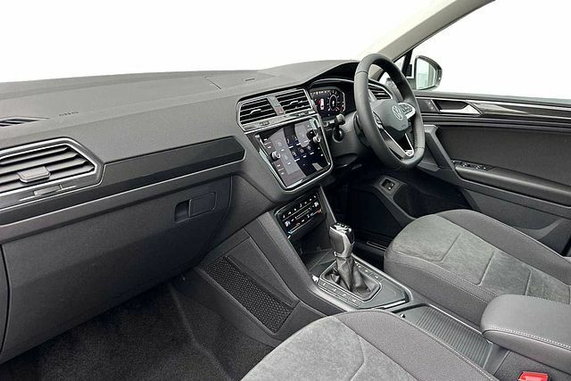 Volkswagen Tiguan Volkswagen Tiguan Estate 1.4 Tsi Ehybrid Elegance White #2