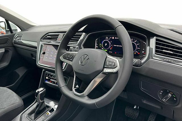 Volkswagen Tiguan Volkswagen Tiguan Estate 1.4 Tsi Ehybrid Elegance White #6