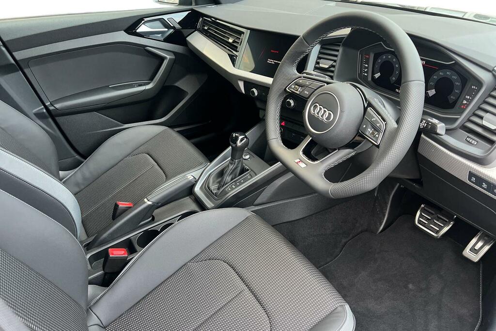 Audi A1 Audi A1 Sportback 35 Tfsi Black Edition S Tron KM75OKE Grey #6