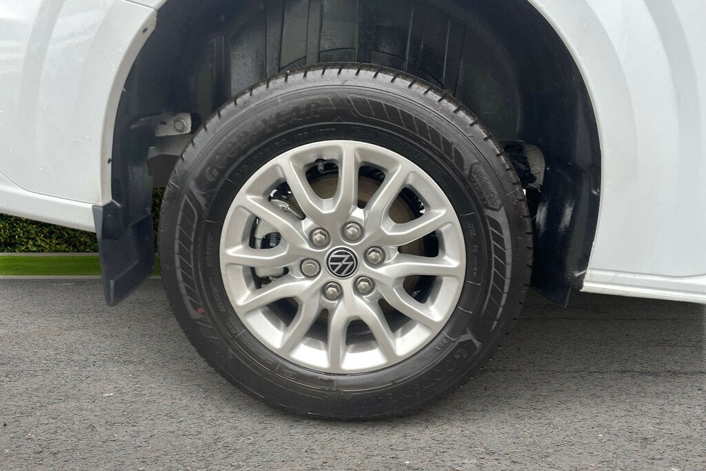 Volkswagen Transporter Volkswagen Transporter T30 Swb 2.0 Tdi 150 KW75CFX White #5