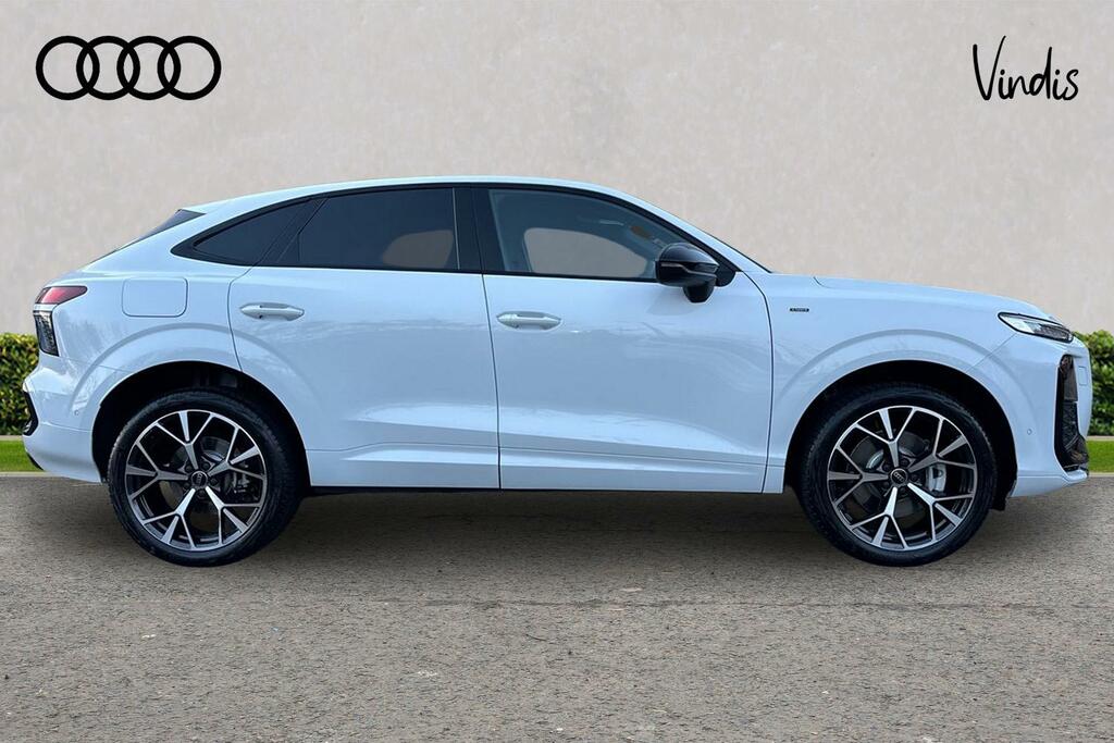 Audi Q3 Audi Q3 Sportback Special Editions 1.5 E-hybrid La AK75TKZ White #4