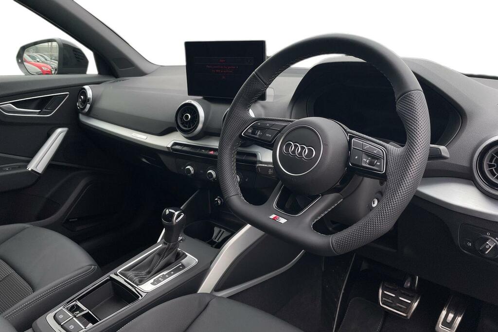 Audi Q2 Audi Q2 Black Edition 35 Tfsi 150 Ps S Tronic KW75MYB Black #6