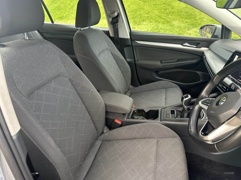 Volkswagen Golf 2.0 Tdi Life YE22NHZ Grey #6