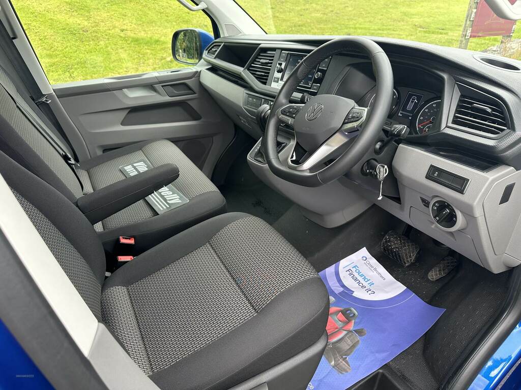 Volkswagen Transporter 2.0 Tdi 150 Highline Kombi Van Dsg BJ24NHN Blue #5