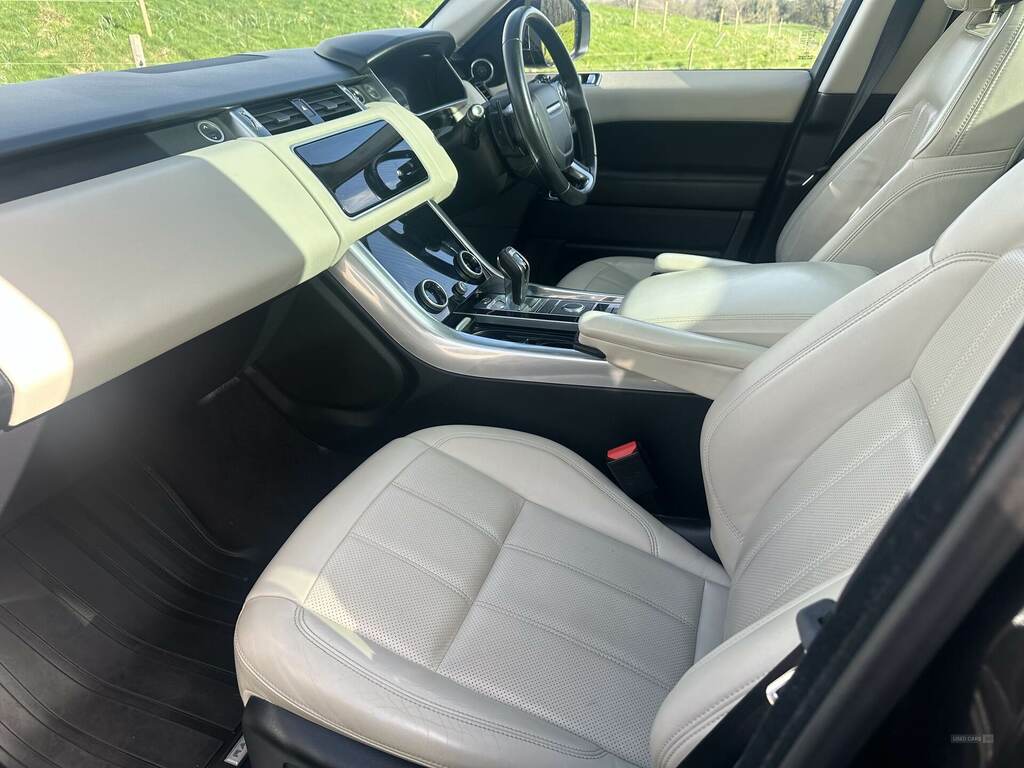 Land Rover Range Rover Sport 3.0 Sdv6 Hse VX19UHM Black #5